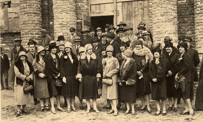 Female members of Society of Friends of Arts “Cvijeta Zuzorić” standing in front of the arts pavilion during construction, Belgrade, 1927, IAB, Society of Friends of Arts “Cvijeta Zuzorić”.