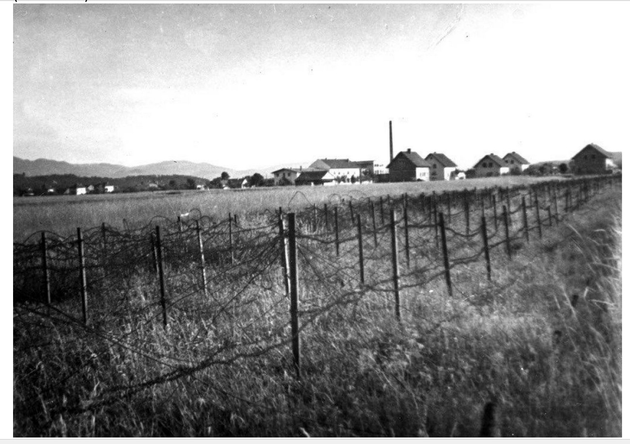 Wire on the border in Šentvid. When the Commission inspected the first wire border it established that it did not meet the military requirements nor the needs of the population (e.g. the Žale District was outside of the ring of wire). Hence, the wire was moved outward by up to 250m but it still bypassed Barje, Polje, Kozarje, Savlje and Ježica, thus severing another part of the hinterland that was important for supply. MNZS.