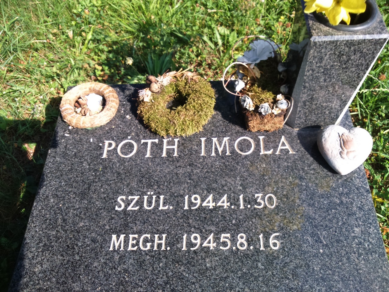 Tombstone of a Calvinist priest's daughter from Motvarjevci, who died a few days after arriving from the Hrastovec camp. Author: Attila Kovács.